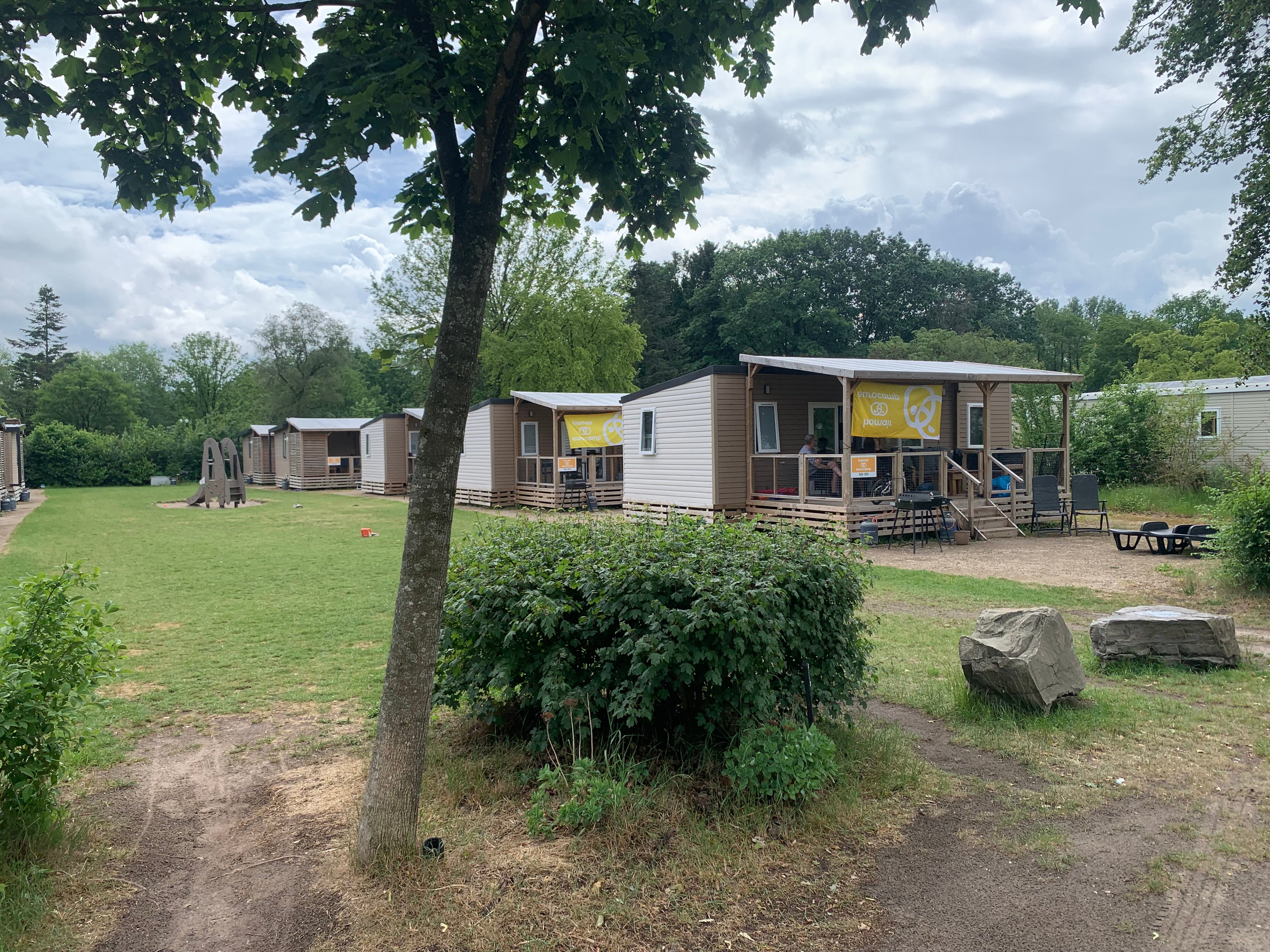 Mobiele chalets van EuroCamp en Homair bij Recreatiepark Ter Spegelt